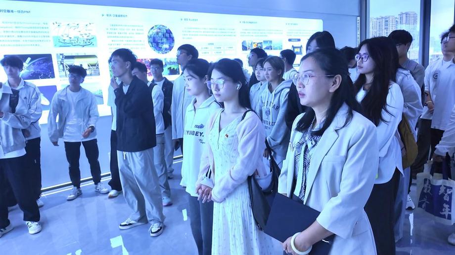 温州理工学院：一堂行走在“数智沃土”的“数字中国”知行课