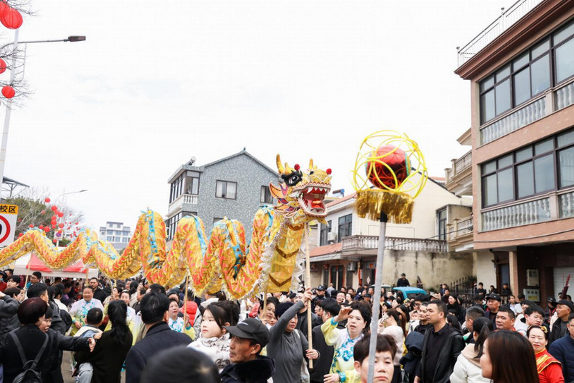 泗洲头有点“上头”，一个山海小镇的“向上突围”