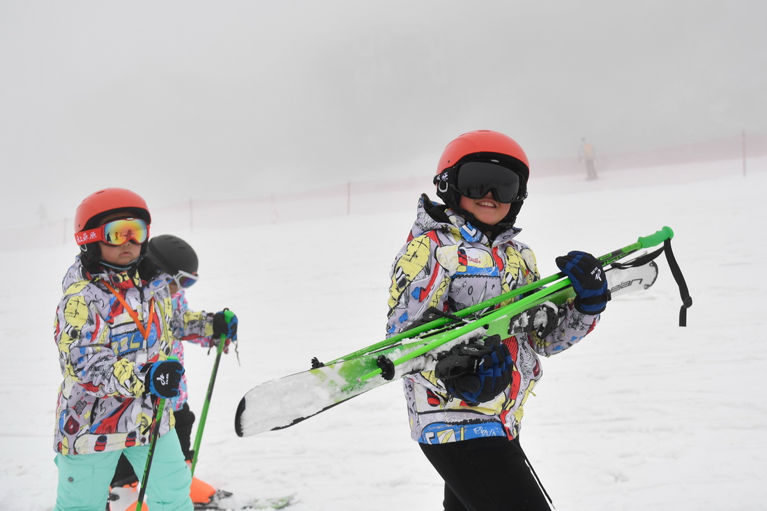 南方山村小学的“冰雪课堂”