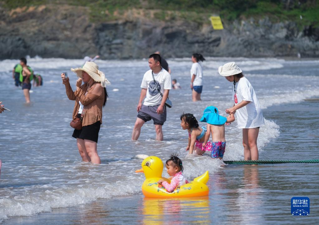 东海之滨开启暑期旅游旺季