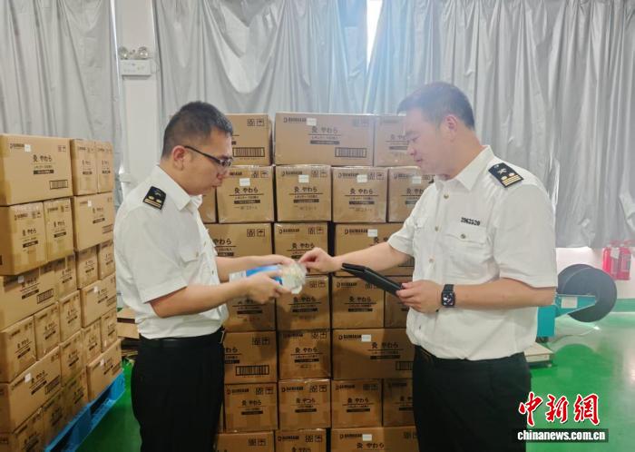冬病夏治 浙江艾灸产品进入出口高峰