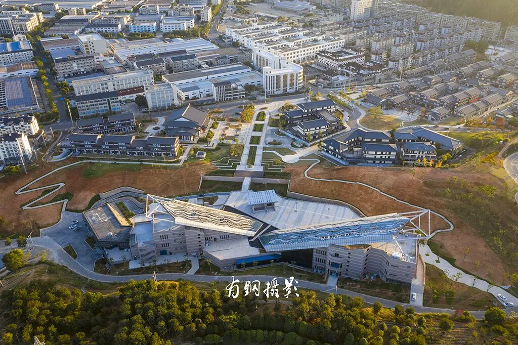 实干破局 逐光致远——写在龙泉市新春第一会召开之际