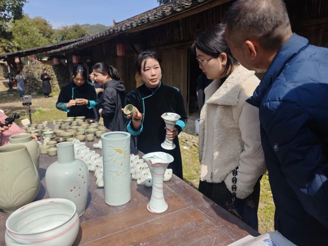 龙泉十二“宝”钗共烧一龙窑