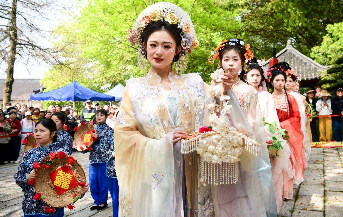 浙江南浔：蚕花绽春共赴春日民俗之约