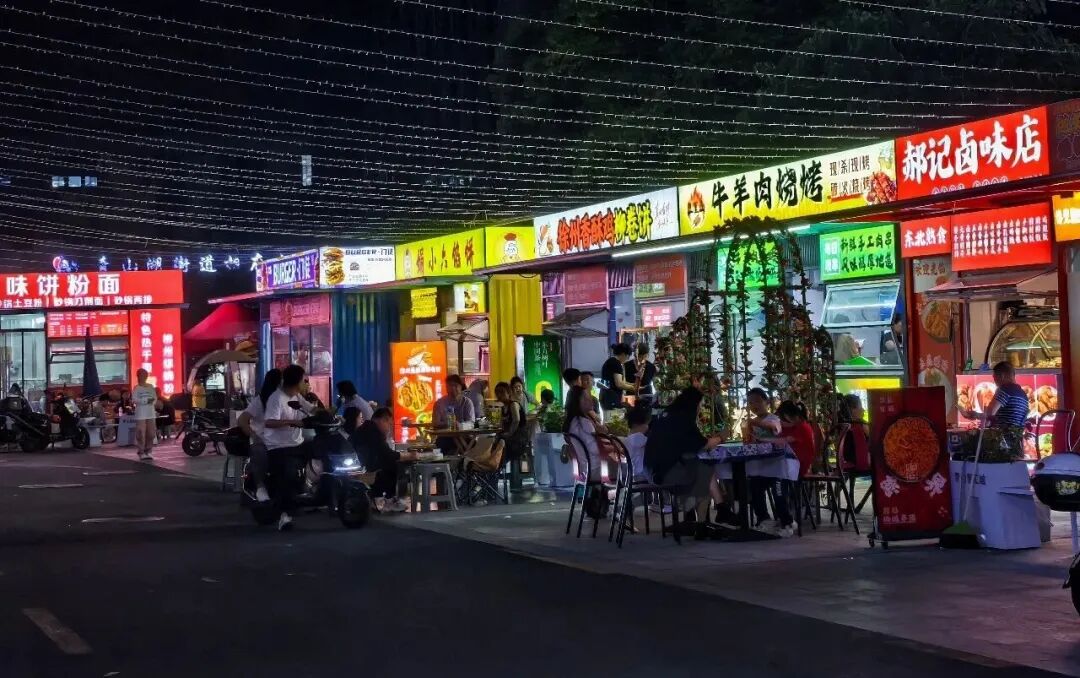 撸串、碰杯、闲聊……临安这里的夜市太治愈了!