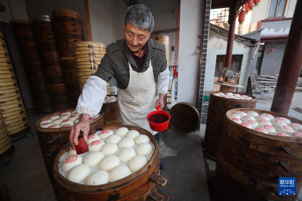 浙江金华：红印馒头迎新年