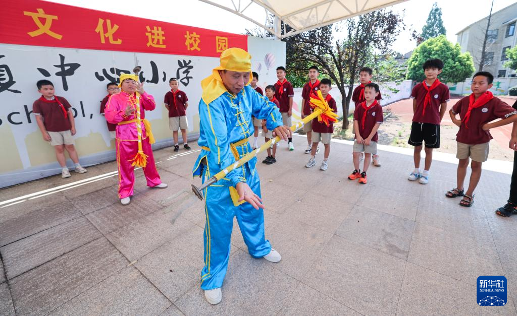 浙江诸暨：开学第一课 非遗进校园