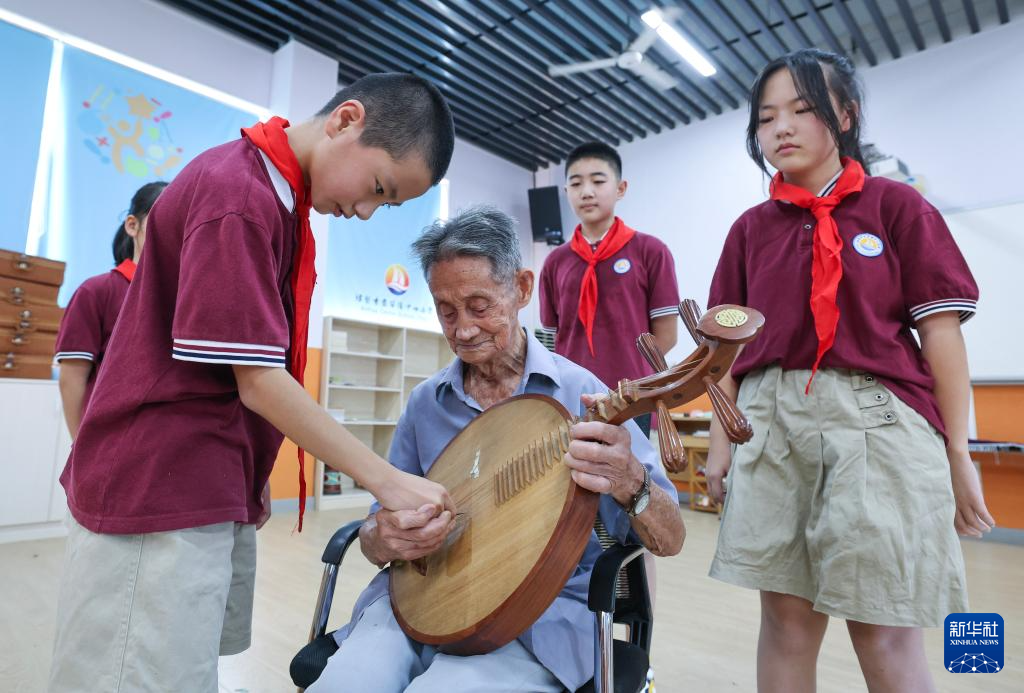 浙江诸暨：开学第一课 非遗进校园