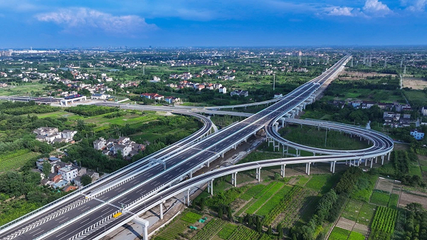 苏台高速公路（二期）建成通车