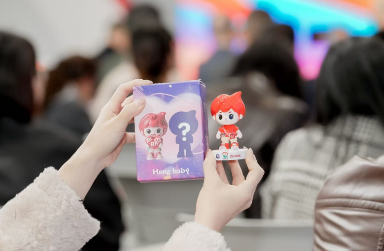 杭州举办“热血青年说”科普展演暨杭小献文创发布 创新讲好献血公益故事