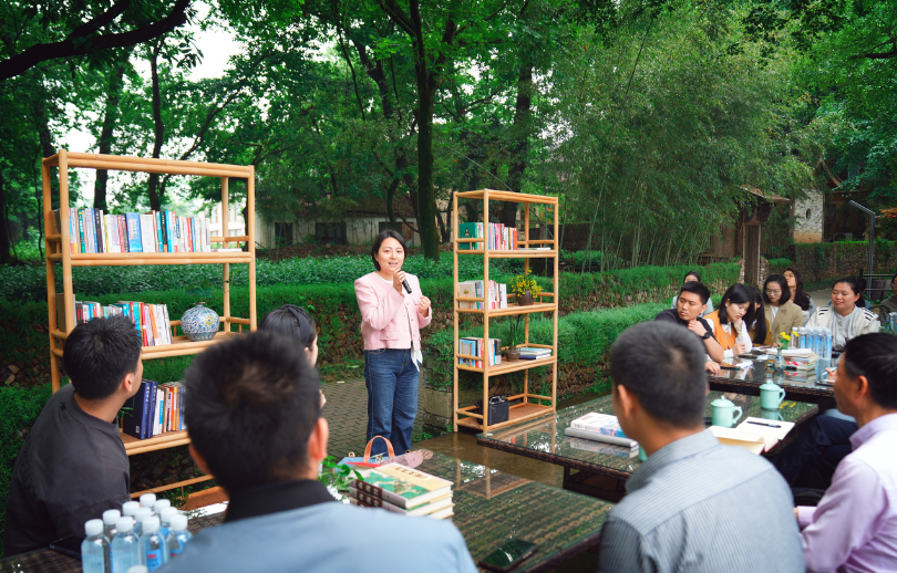 青春之声宣讲用心又用“新” 省直机关青年深入基层开展党的二十届四中全会精神主题宣讲