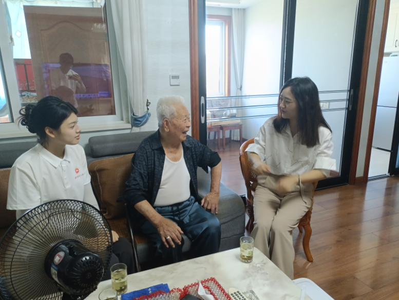 寻燎原星火 传承红色薪火——温医大“浙南薪火青年宣讲”实践团赴燎原社开展红色文化传播调研